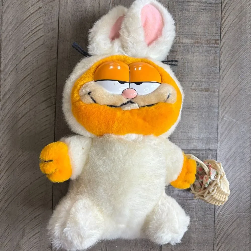 Vintage 1981 Dakin Garfield Easter Bunny Plush Stuffed Toy 14”